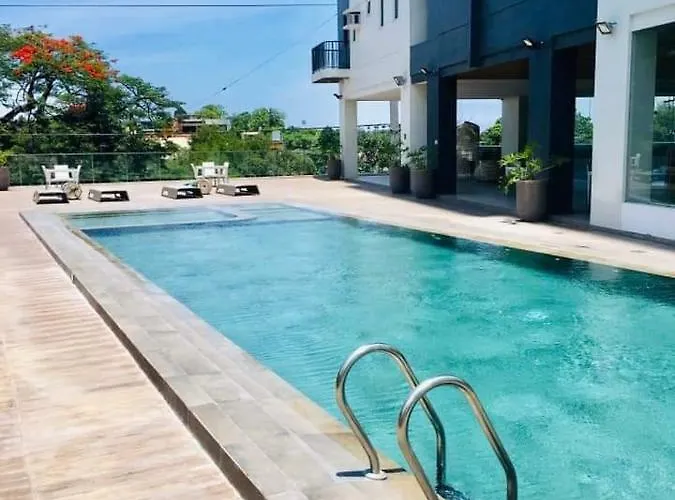 アパートホテル 2 Br's Sundance セブ市